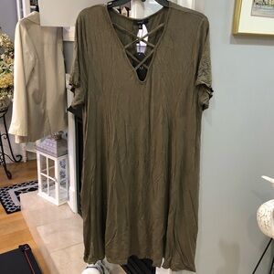 NEW Boutique CURVY Olive Army Green Short Sleeve Criss Cross Tunic Dress